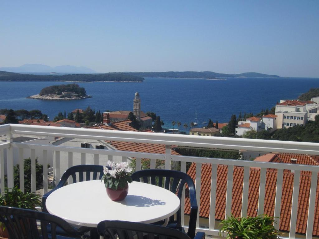 Apartments Kresic Hvar Town Zimmer foto